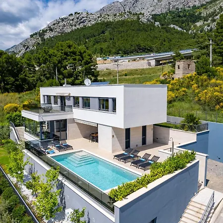 Villa Petra *